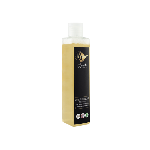 Acqua micellare